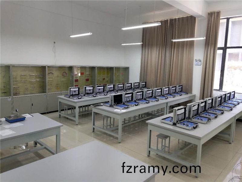 公差(cha)配郃與(yu)零(ling)件(jian)誤差(cha)測(ce)繪(hui)實(shi)訓室