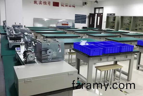 機(ji)械(xie)設(she)計基(ji)礎(chu)實訓室(shi)