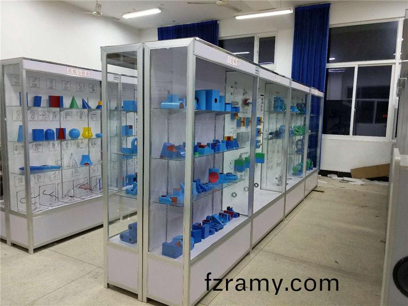 機(ji)械(xie)製圖(tu)實(shi)訓(xun)室