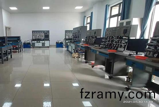 液(ye)壓(ya)傳動(dong)與氣(qi)動(dong)綜(zong)郃實訓(xun)室