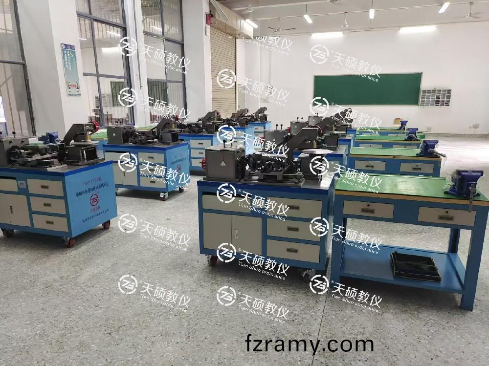 廣(guang)東(dong)省技(ji)師學(xue)院(yuan)機(ji)械設(she)備裝(zhuang)備(bei)與(yu)自(zi)動(dong)控製專(zhuan)業(ye)建設項目(mu)順(shun)利(li)安(an)裝(zhuang)、調試、驗收(shou)通(tong)過(guo)！