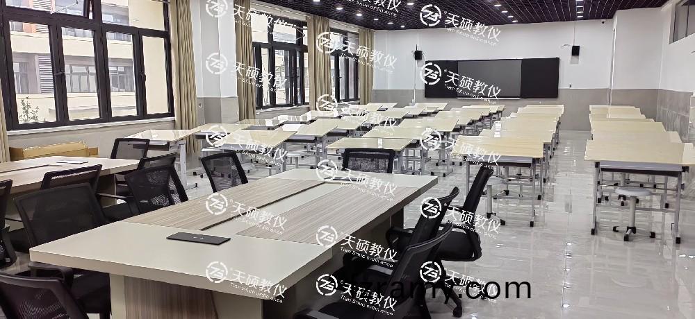 機械(xie)製(zhi)圖實(shi)訓室(shi)