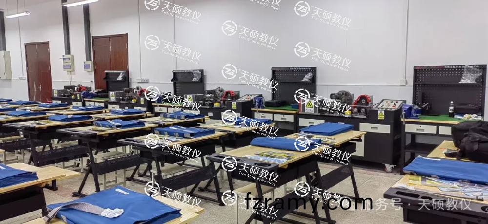 機械裝配技術(shu)、機(ji)械(xie)製圖實(shi)訓(xun)室(shi)